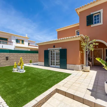 Casa Sunrise * Lagos