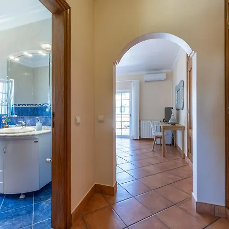 Casa Sunrise * Lagos